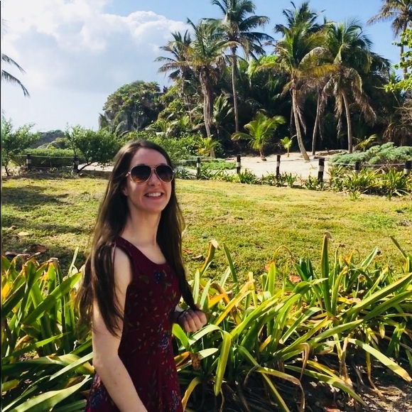 Meet your Posher, Steph - Picture 1 of 1